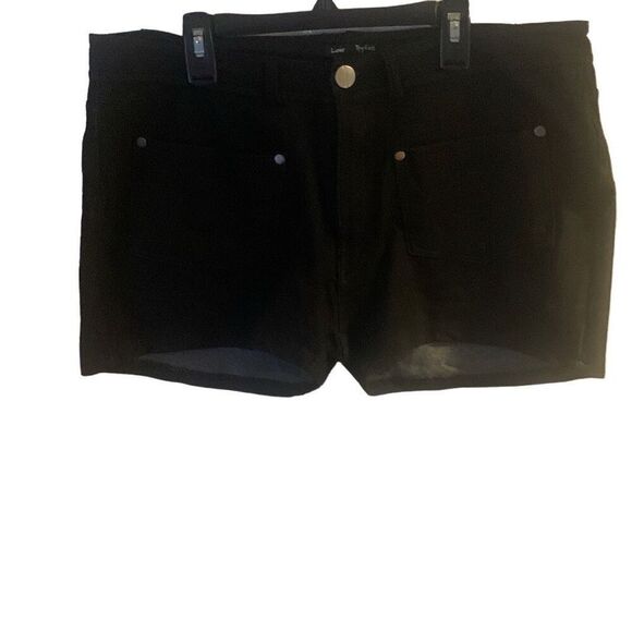 Pre Owned Women’s Love Bytes Short Shorts Black Sz XXL Casual Cute Classic Style - Picture 1 of 10